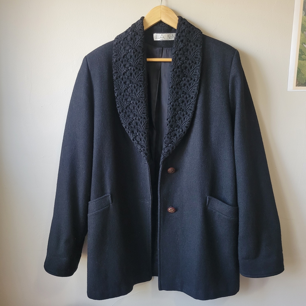 Beautiful Julia Klein Vintage Wool Coat With Lace trim Size M